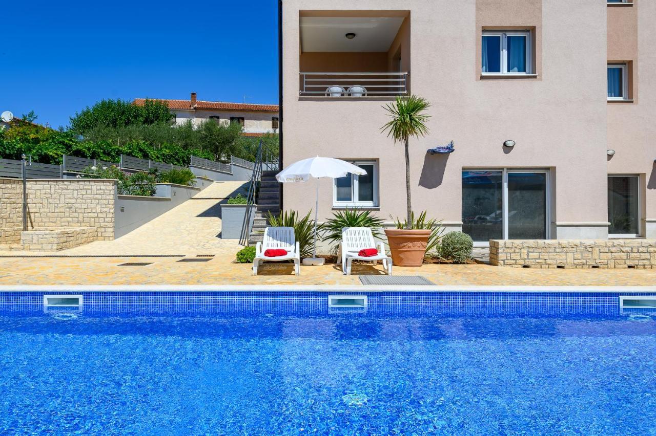 Stancija Amorozo 5 Porec Exterior photo